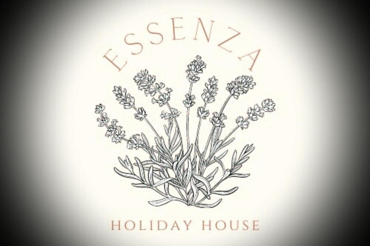 Essenza House