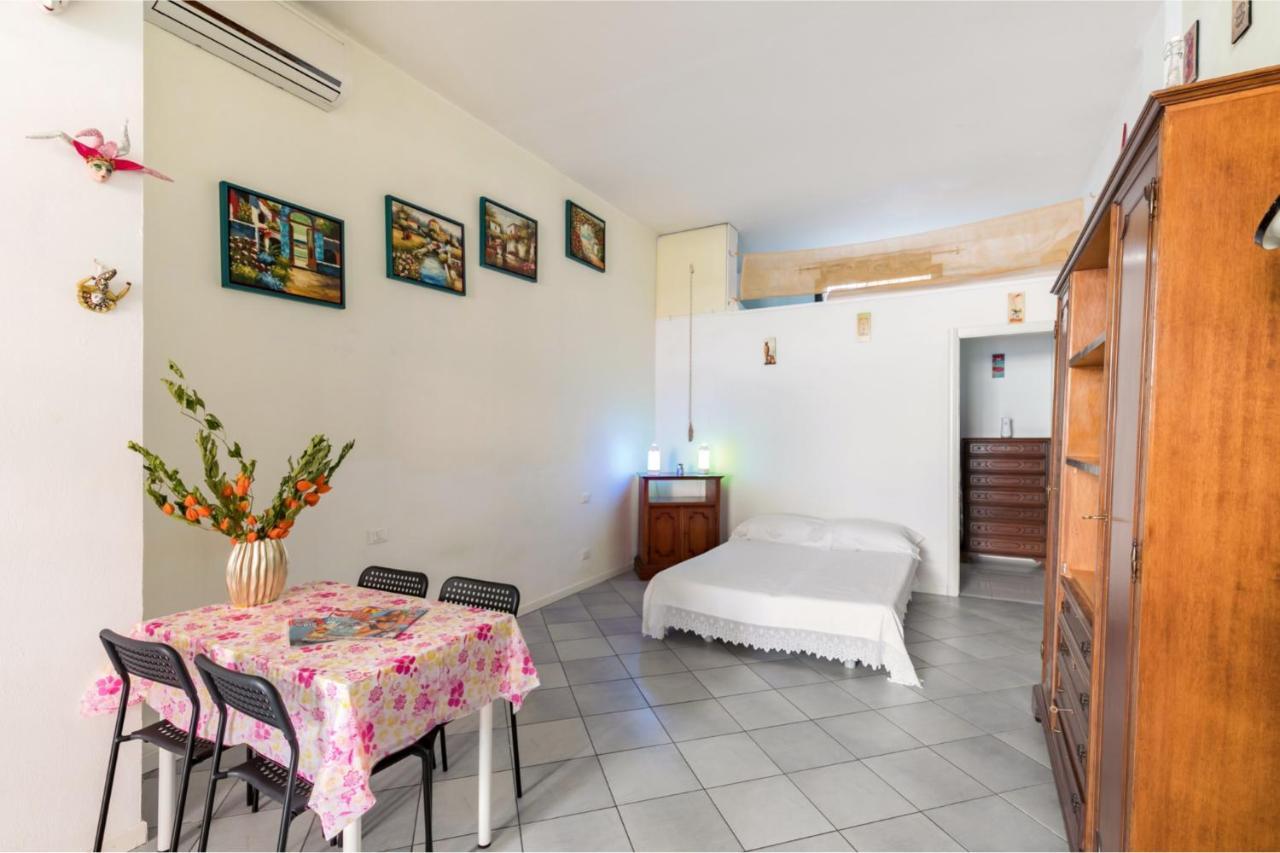 Essenza House